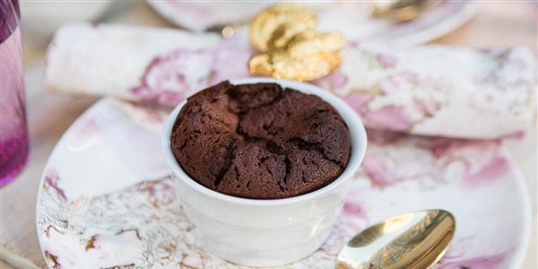 गरम Chocolate Pudding Cakes