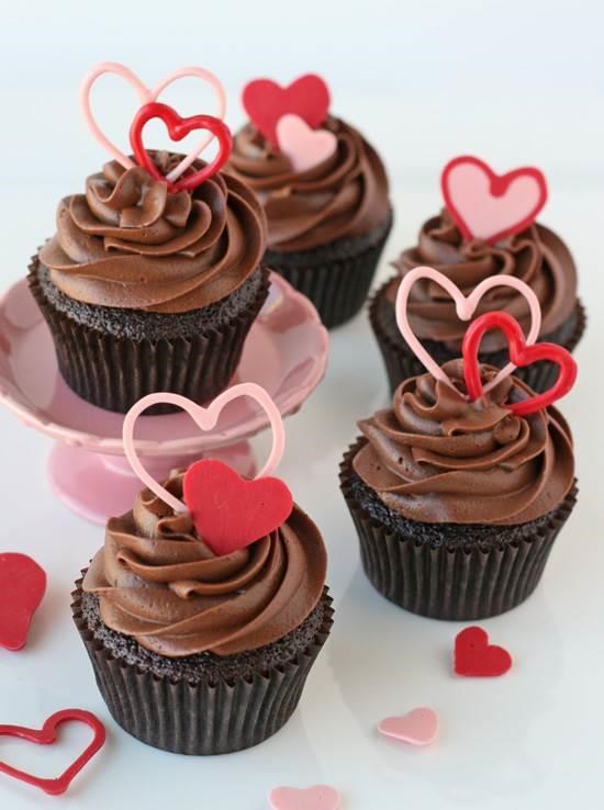 चॉकलेट Valentine's Heart Cupcakes