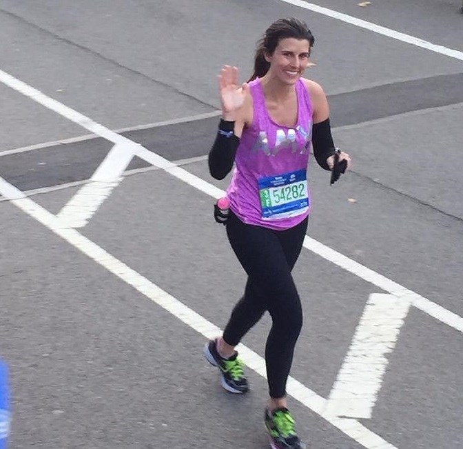 एमी Eley running the New York City Marathon