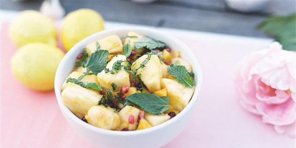 आम, Pineapple, and Pomegranate Salad