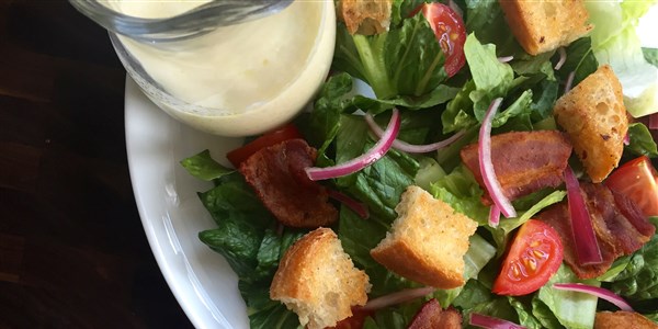 Brz and Easy BLT Salad with Pickled Onions