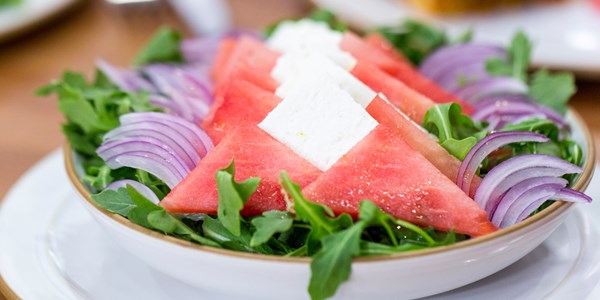 5-מרכיב Watermelon, Feta and Arugula Salad