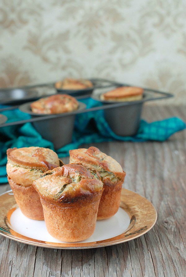 ग्लूटेन मुक्त Rosemary, Sage and Thyme Popovers