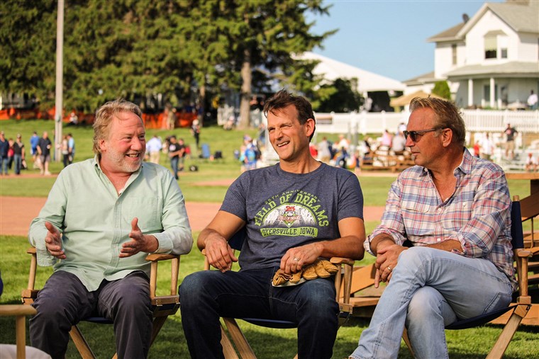 Timothy Busfield, Dwier Brown and Kevin Costner catching up