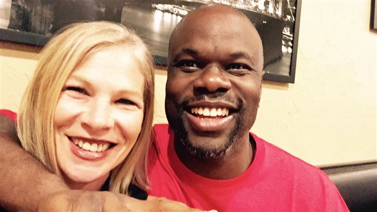 Kép of Debbie Baigrie and Ian Manuel, who formed unlikely friendship.