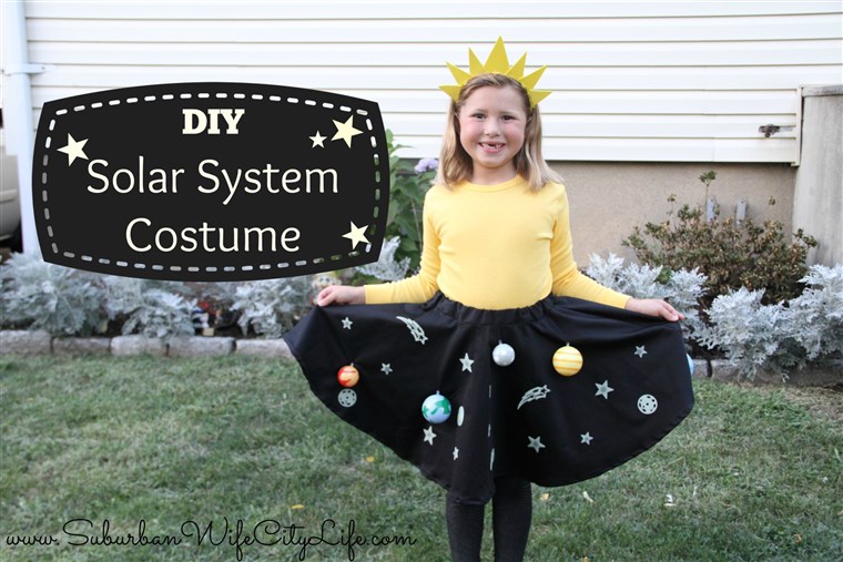 Mi're loving this out of this world costume created by Destiny Paquette.