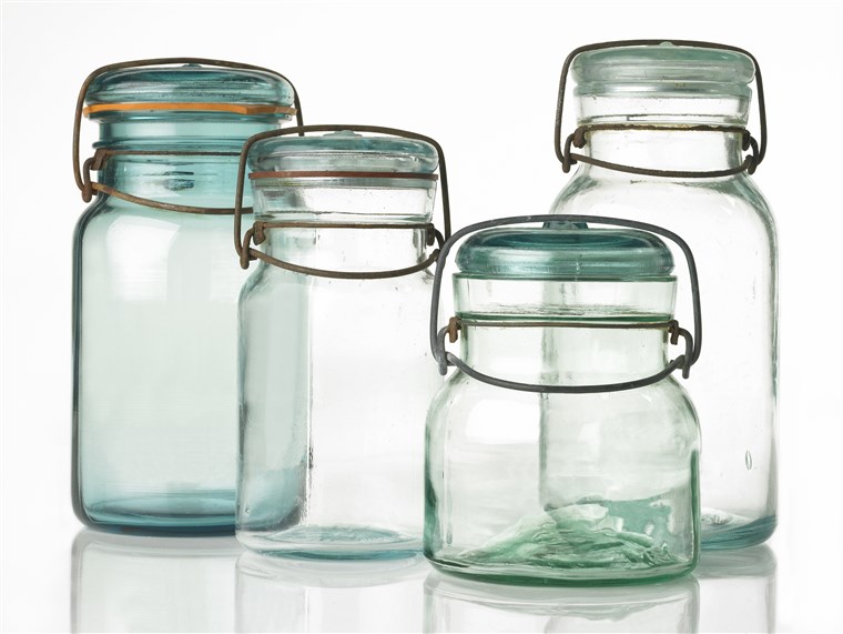 चार Antique Canning Jars