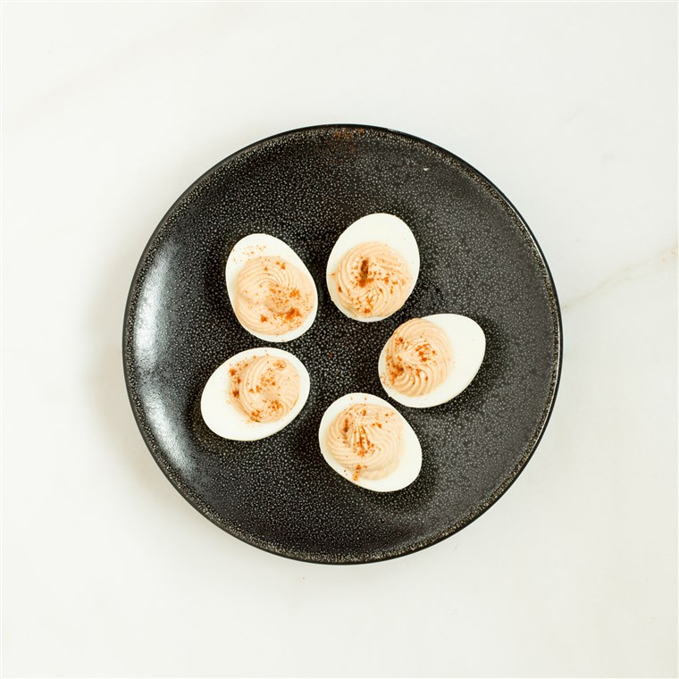 Hoda Plan - Hummus Deviled Eggs Snack