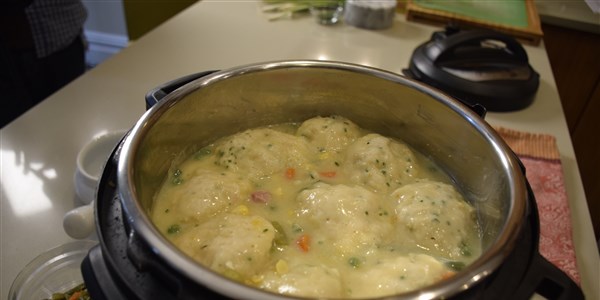נטלי's Slow-Cooker Chicken and Dumplings