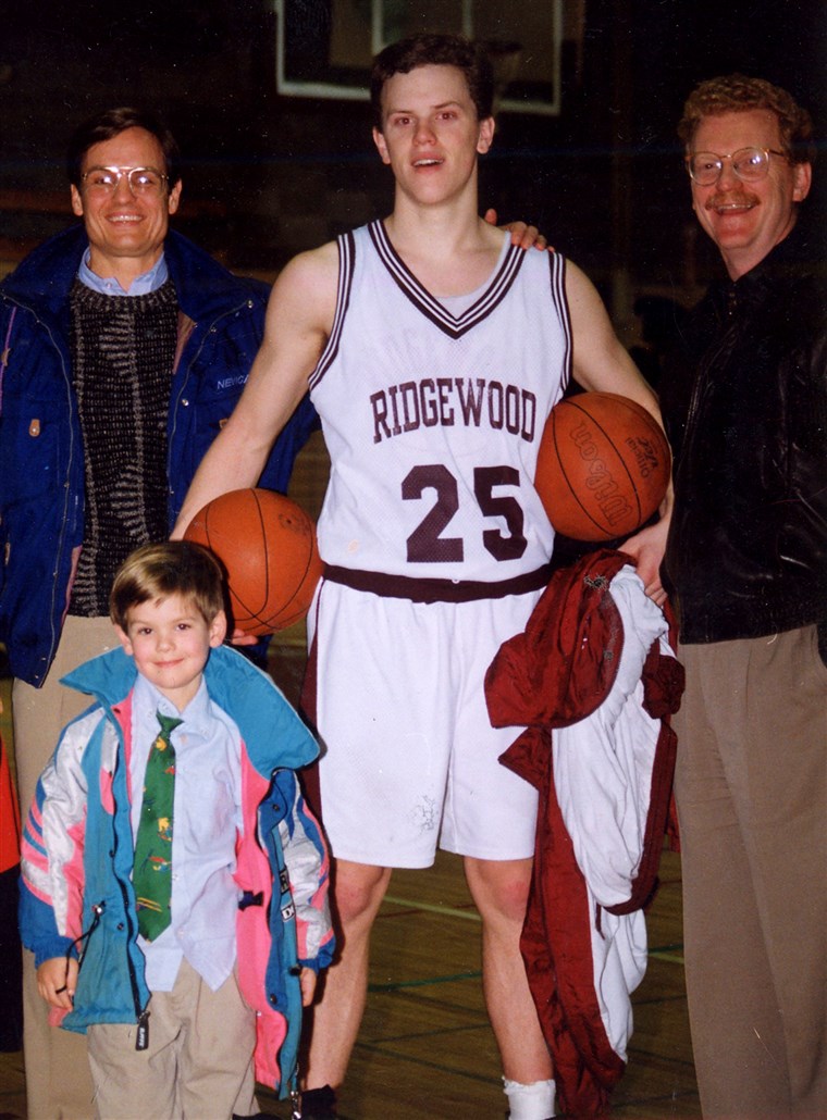בטוח, I was the star of my high school basketball team, but consider my teammates: two middle-aged men and a 4-year-old.
