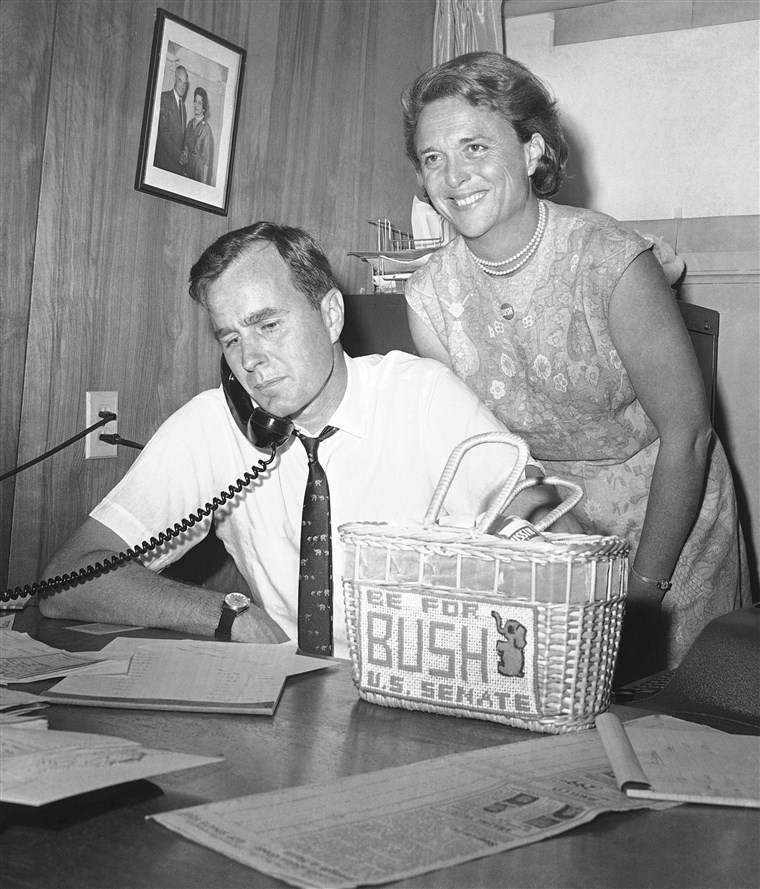 जॉर्ज Bush, candidate for the Republican nomination for the U.S. Senate, gets returns by phone at his headquarters in Houston, Saturday, June 6, 1964.