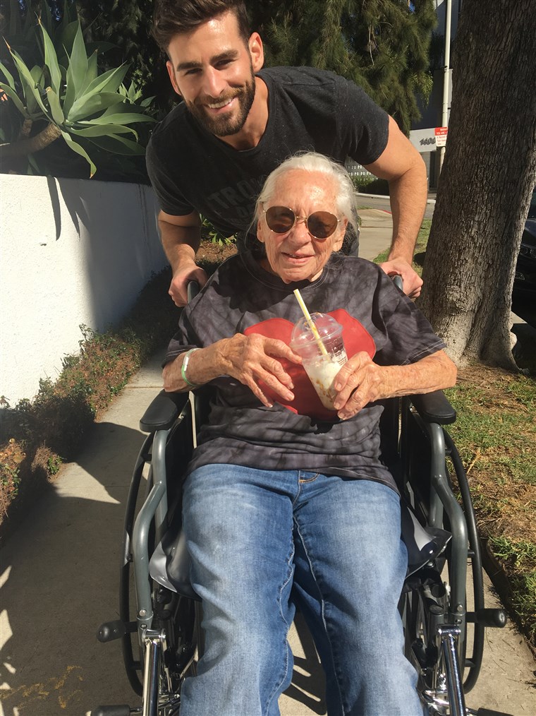 31 वर्षीय Hollywood actor, Chris Salvatore, recently took in his 89-year-old neighbo,r Norma Cook, who has leukemia