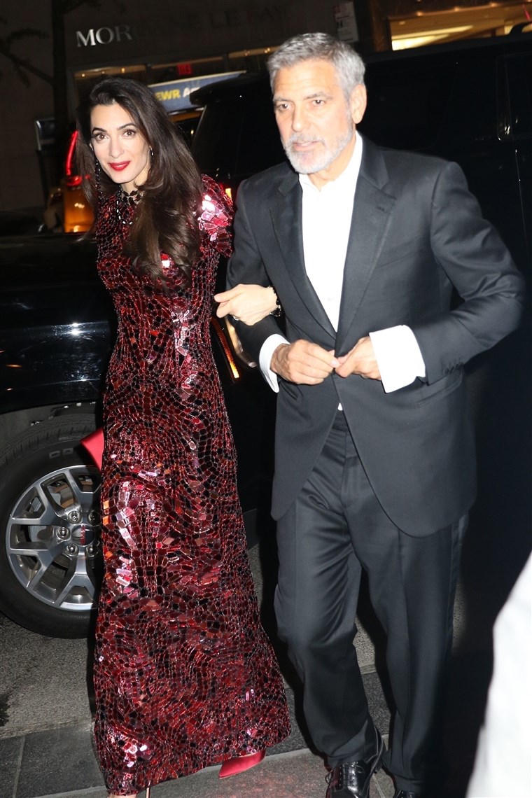 אמל and George Clooney at the 2018 Met Gala