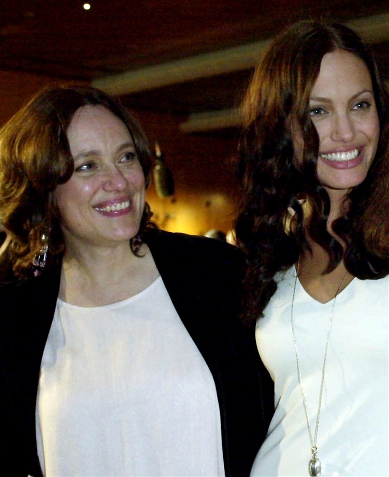 एंजेलीना Jolie, Marcheline Bertrand