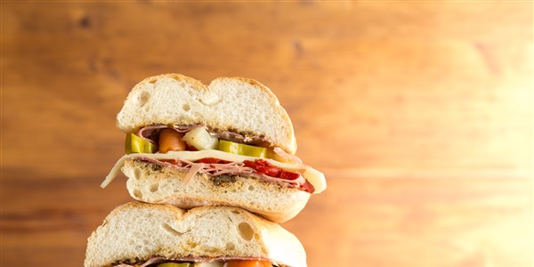 आधुनिक Muffaletta Sandwich