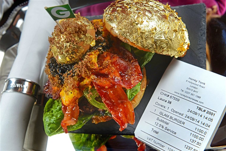 גרופון is working with one of its merchants, Honky Tonk restaurant, to create The World’s Most Expensive Burger, the Glamburger. 