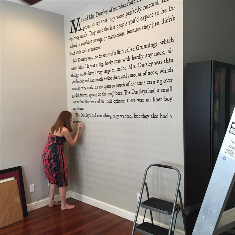 मेरेडिथ McCardle painted a wall in her home with the text of the first page of 