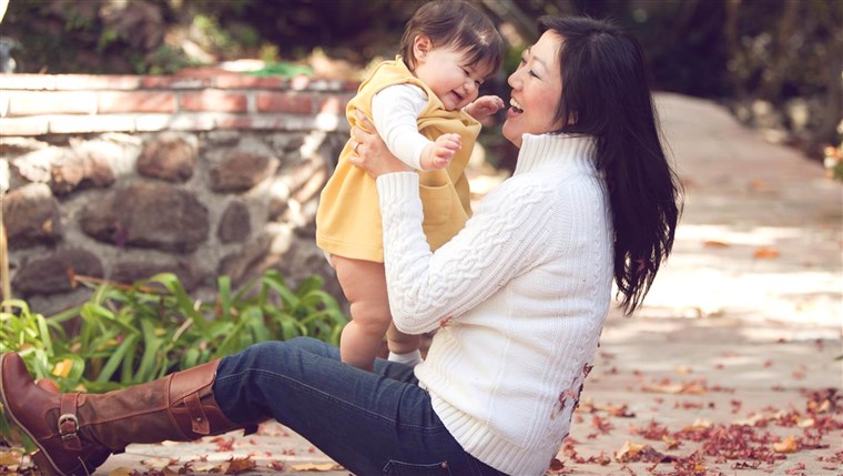 क्रिस्टीन Hyung-Oak Lee and her daughter, Penelope.