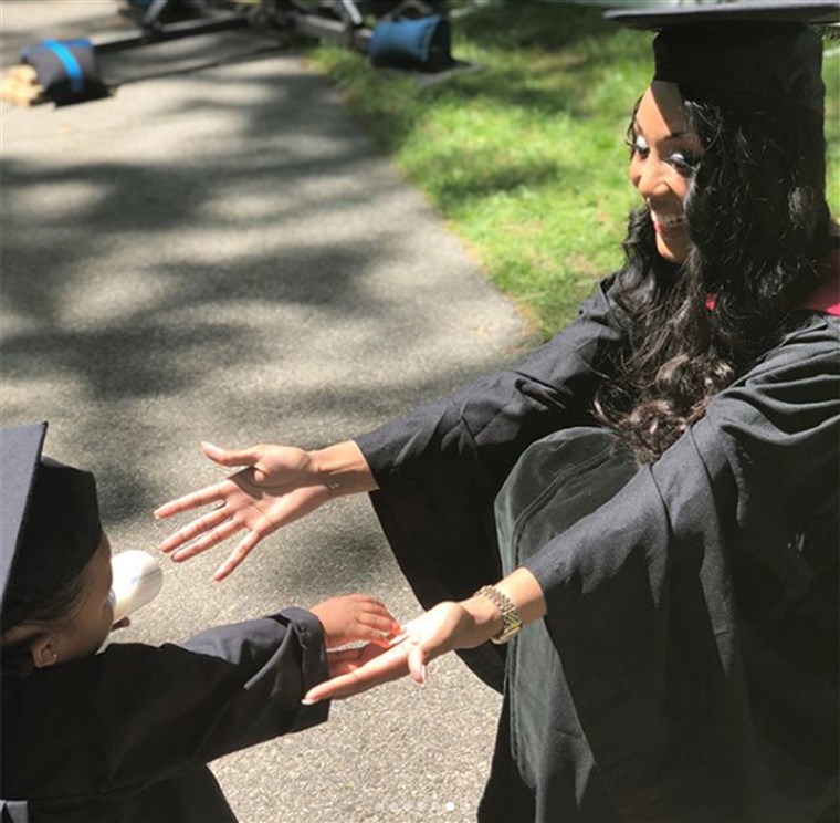 יחיד mom Briana Williams graduates from Harvard law school