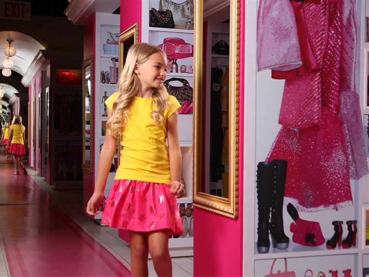 ה Barbie Dreamhouse Experience has opened in Sunrise, Fla., to the delight of young and old Barbie fans. 