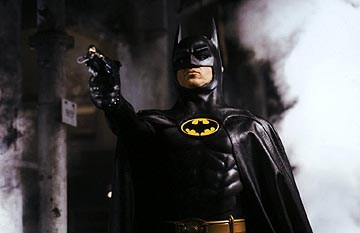 תמונה: Michael Keaton as Batman in 1989 