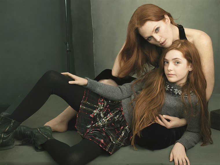 Slika: Julianne Moore and daughter Liv Freundlich in Vogue.