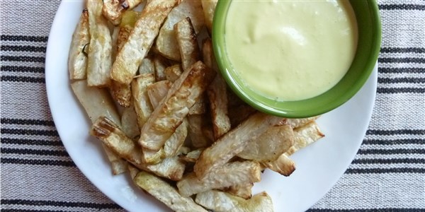 אפוי Celery Root Fries with Garlic Aioli