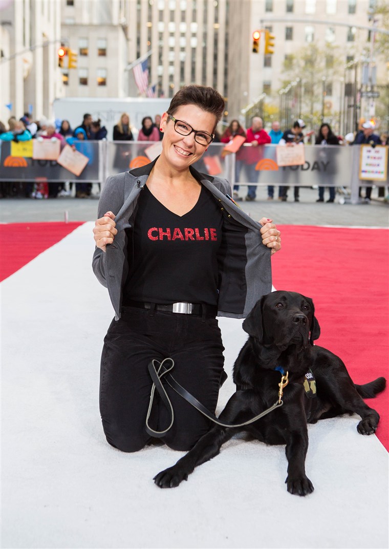 ऊपर the last 14 months, TODAY puppy Charlie has grown into a full-fledged service dog in training. Watch the emotional moment that Charlie meets the new teammate he has been trained to work with: military veteran Stacy Pearsall.