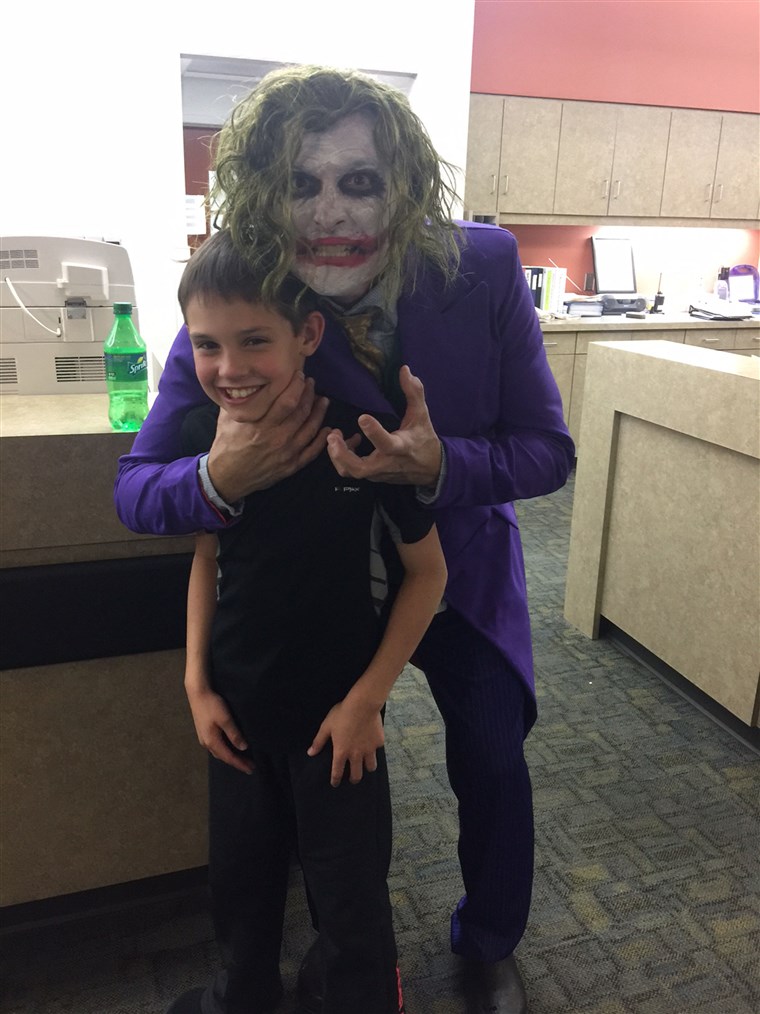 mladi Brenden was delighted that his new baby sister was delivered by The Joker!J