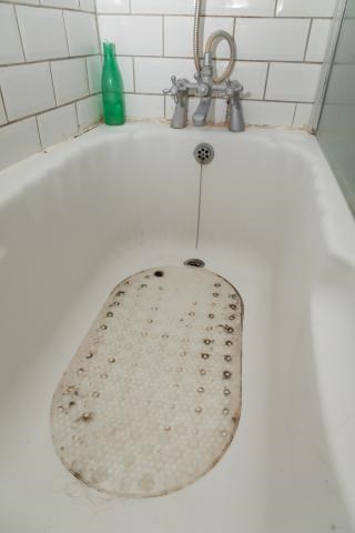 ज़ंग खाया हुआ bathtub, bathroom remodel, bathtub remodel, fix bathtub 