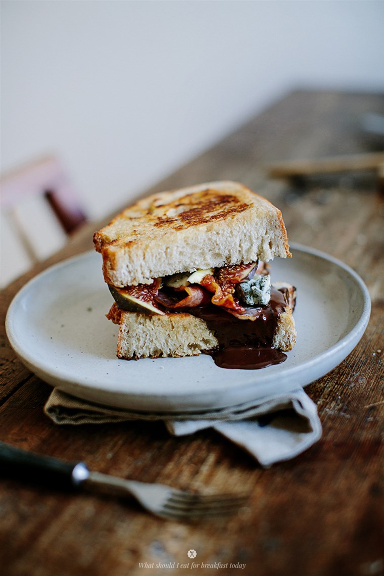 गरम sandwich with chocolate, bacon, blue cheese and figs, courtesy of Marta Greber/What Should I Eat for Breakfast Today