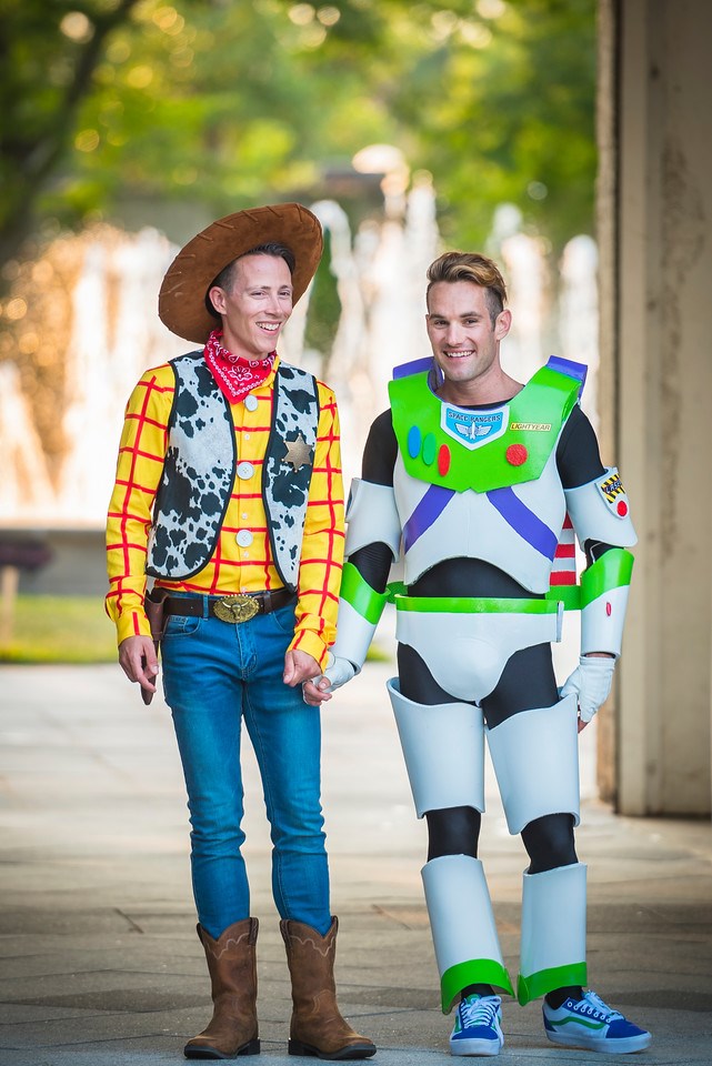 ג 'ייסון Bitner and Garrett Smith channeled Woody and Buzz in costume ...