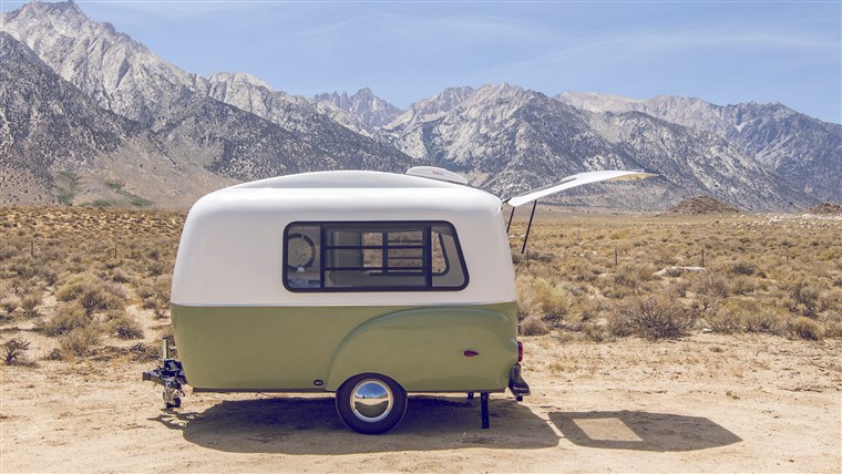इस retro-looking camper is packed with modern innovation