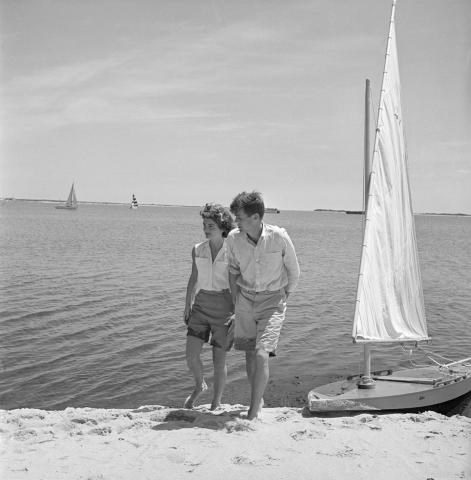 Jackie Kennedy in Bermuda shorts