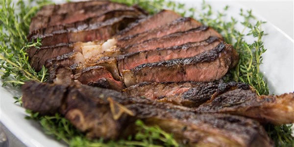 अल Roker's Bone-In Ribeye Steaks