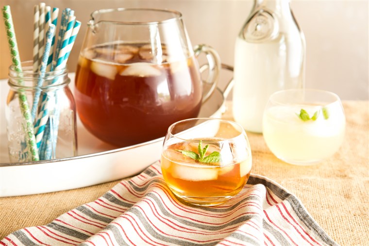 איך to make your own simple syrup for tea and cocktails
