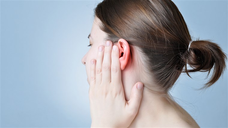 किस तरह do earring hole infections start? 