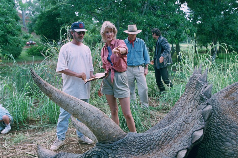 מאחורי הקלעים photos for an upcoming Jurassic Park @ 25 post