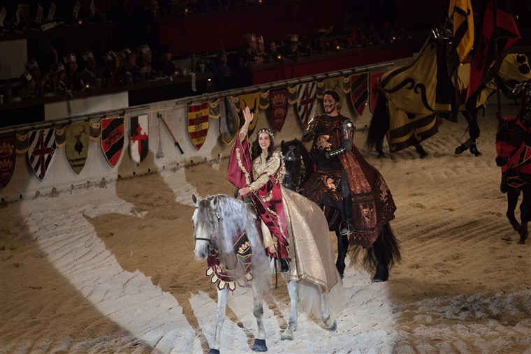 ימי הביניים Times swaps kings for queens in new show script 