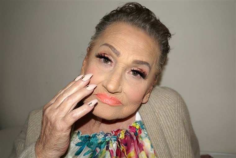 סבתא makeup