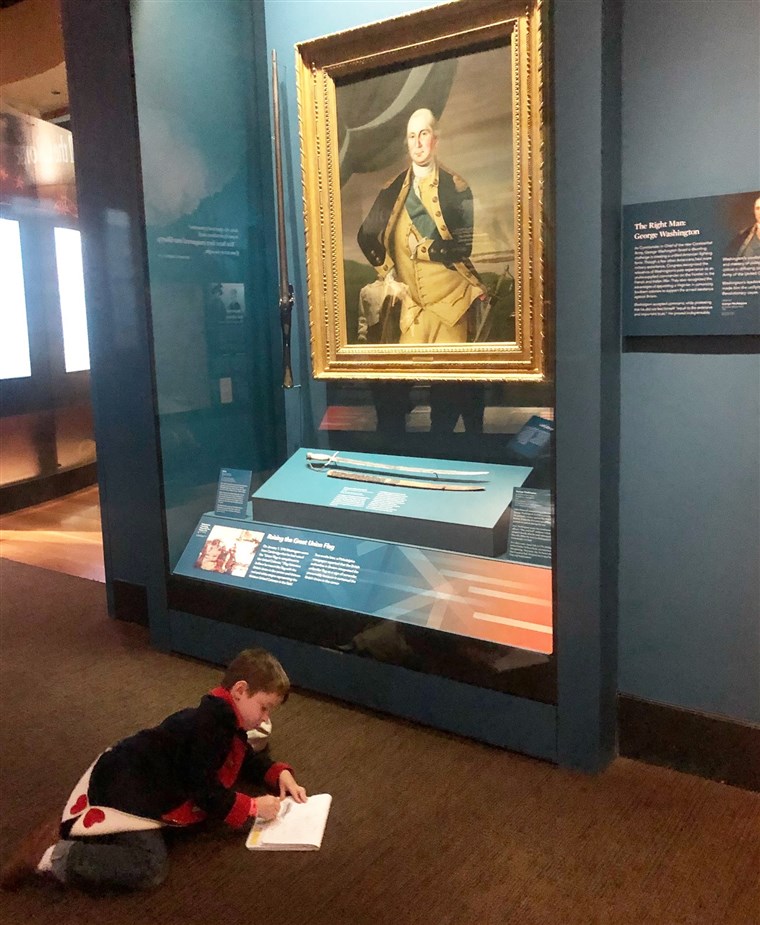 אוליבר brings a notebook with him when visiting the Museum of the American Revolution. His goal is to learn five new things at each visit.