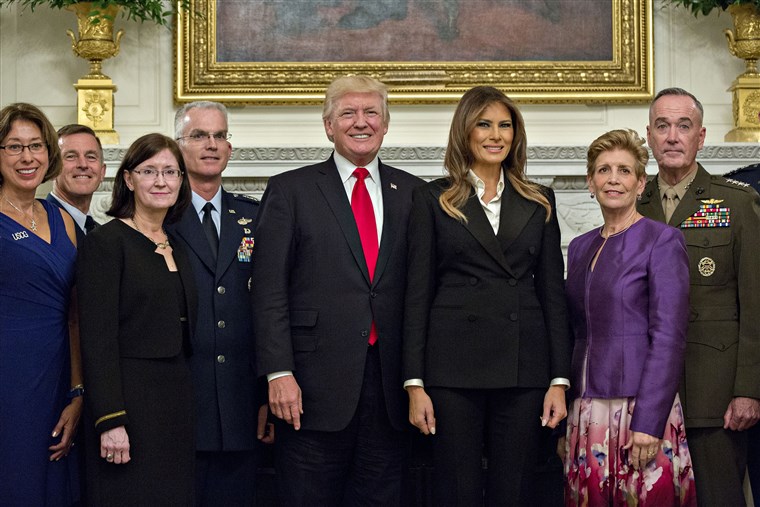 elnök Trump Participates In Briefing With Senior Military Leaders