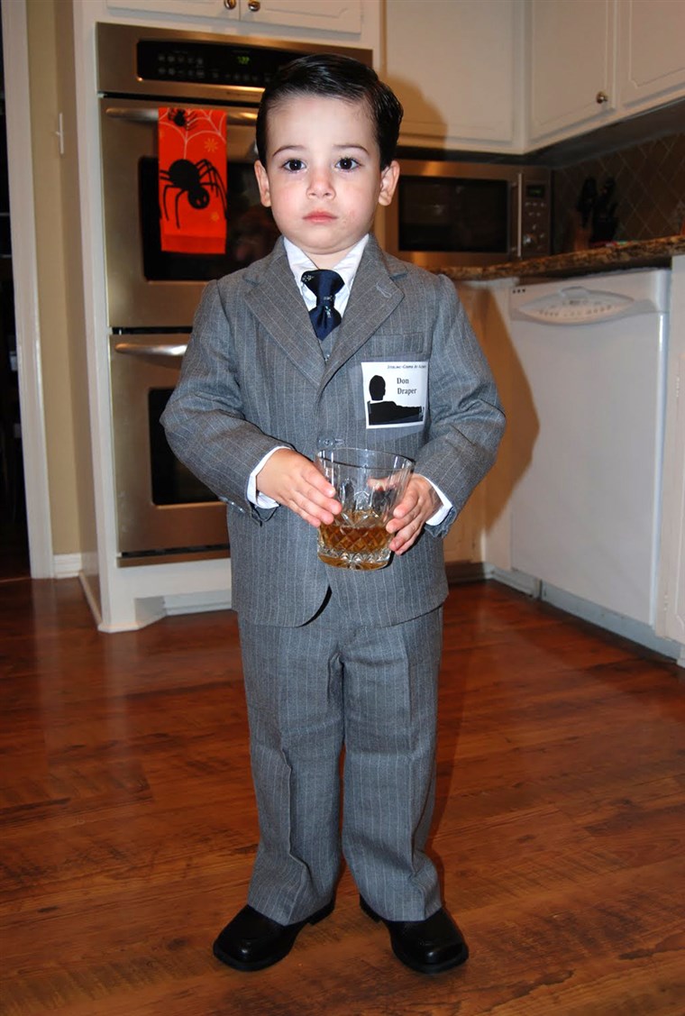 बच्चा Don Draper was a big hit for Halloween, 2009.