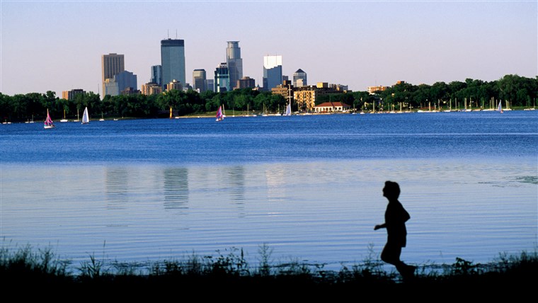  early morning jog around Lake Calhoun - Minneapolis-St Paul, Minnesota