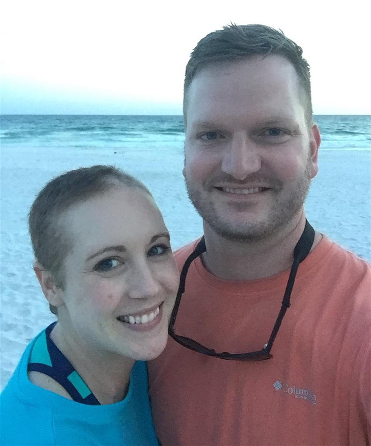 כפי ש Danielle Dick battled melanoma, she and her husband of a decade, Tyler, completed some bucket list items and created memories together.