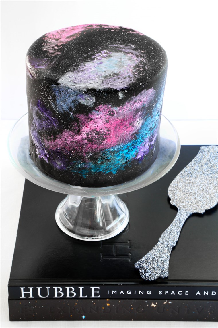 Fekete Velvet Nebula Galaxy Cake