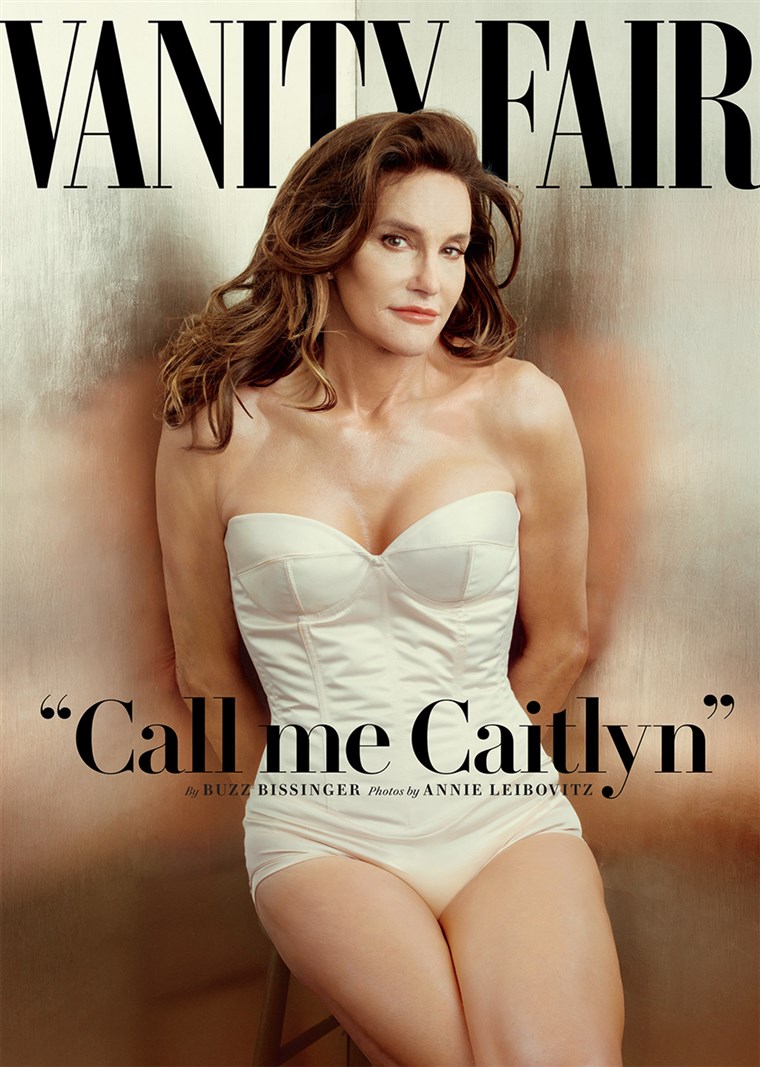 יהירות Fair’s July 2015 cover. Shot by Annie Leibovitz, the cover features the first photo of Caitlyn Jenner, formerly known as Bruce.
