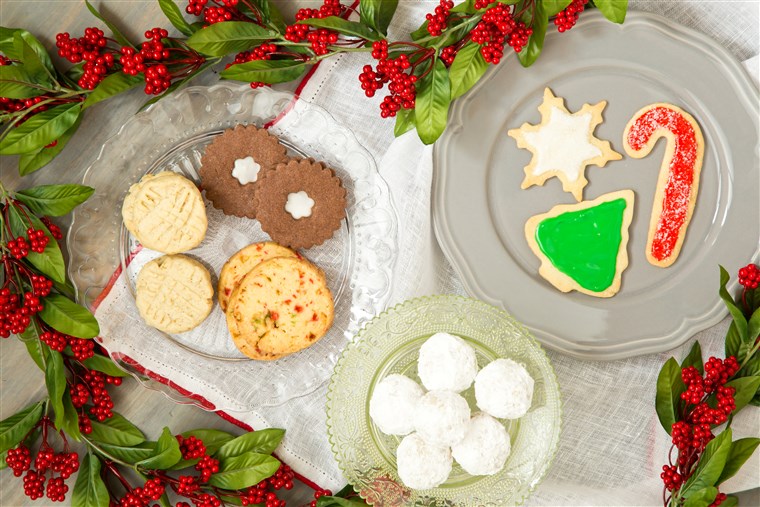 बनाना 5 holiday cookies with one dough