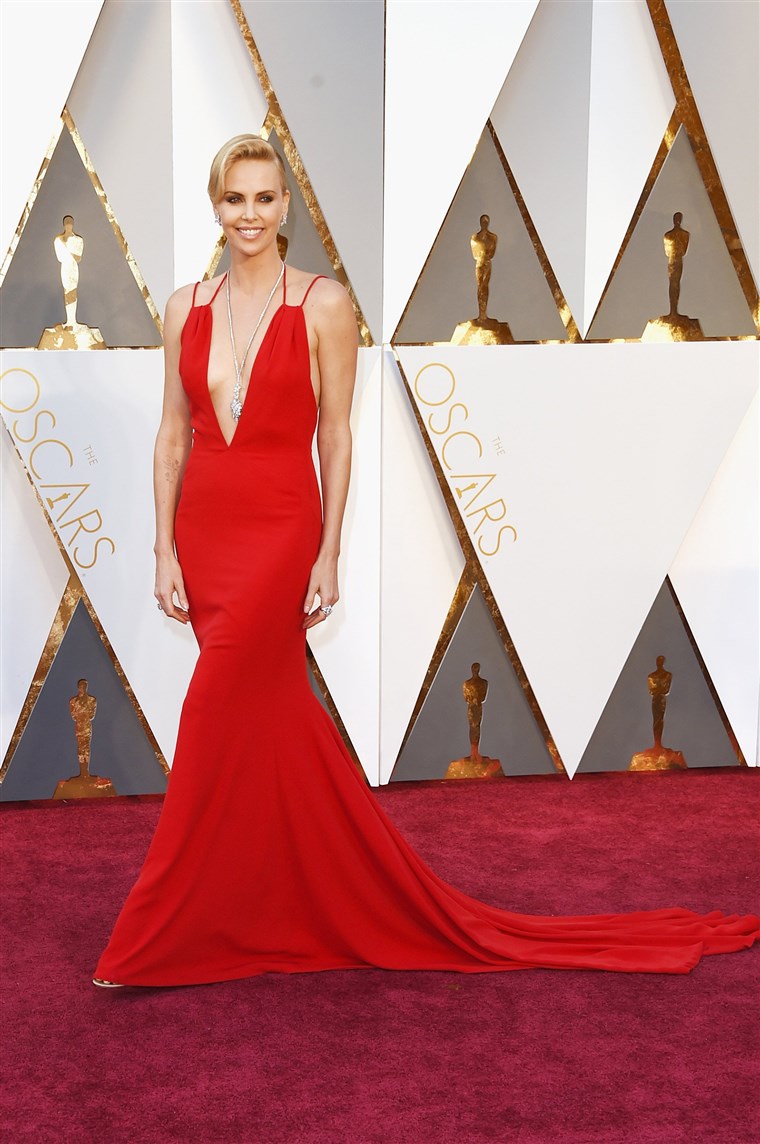 चार्लीज़ Theron: Oscars 2016 red carpet best dressed
