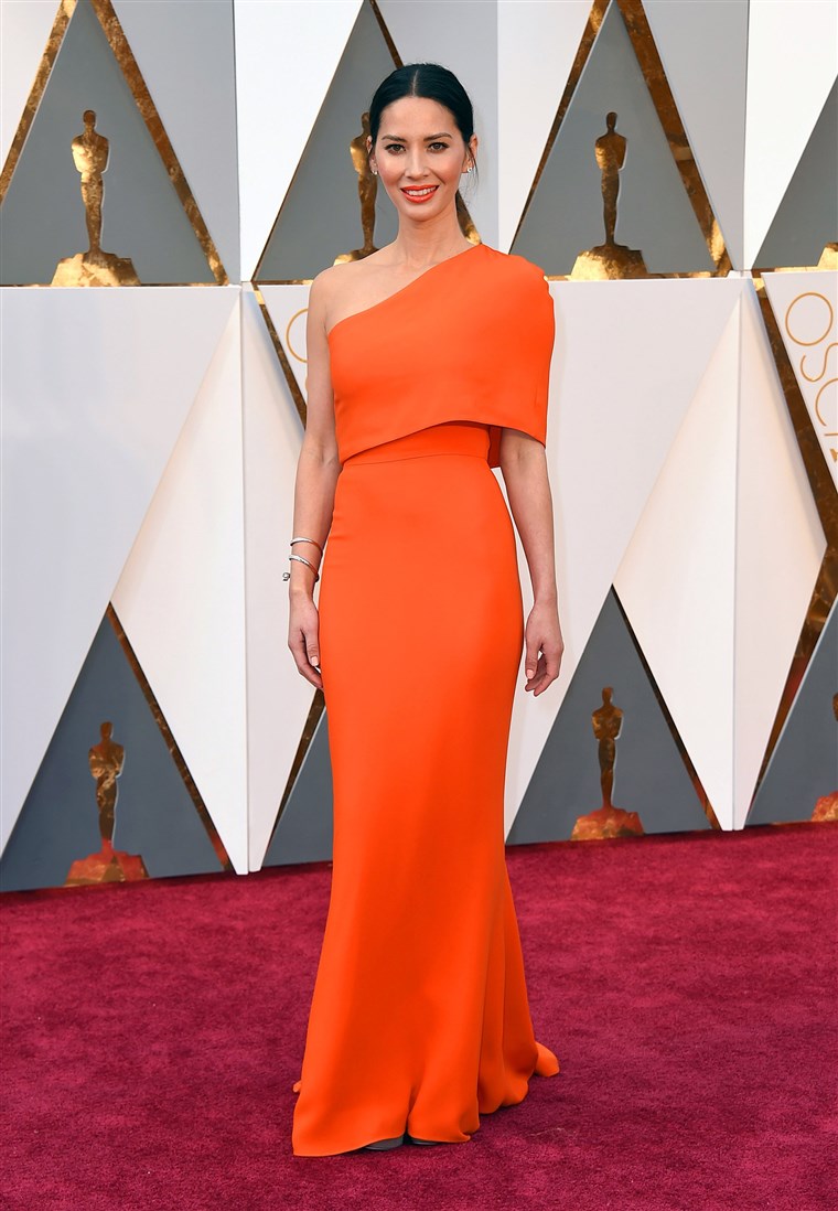 ओलिविया Munn: Oscars 2016 red carpet best dressed